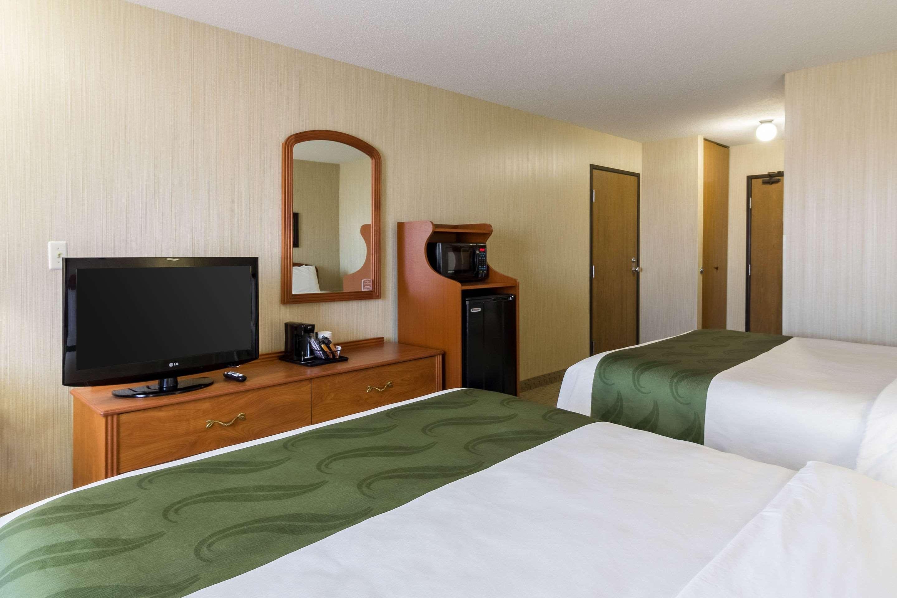 Quality Inn Marshall Mn Near University Esterno foto