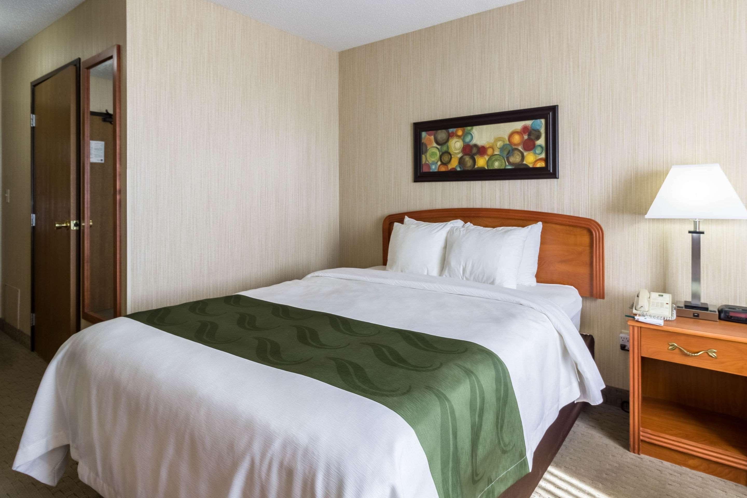 Quality Inn Marshall Mn Near University Esterno foto