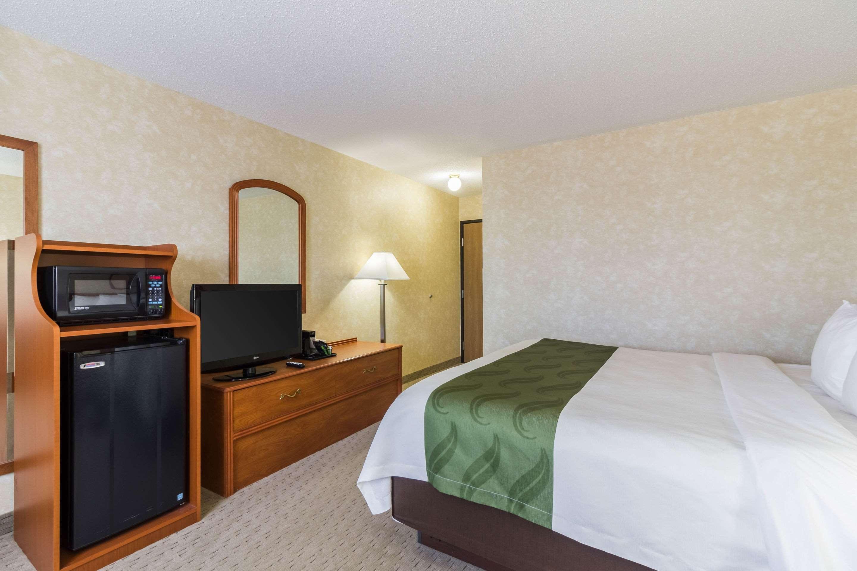Quality Inn Marshall Mn Near University Esterno foto