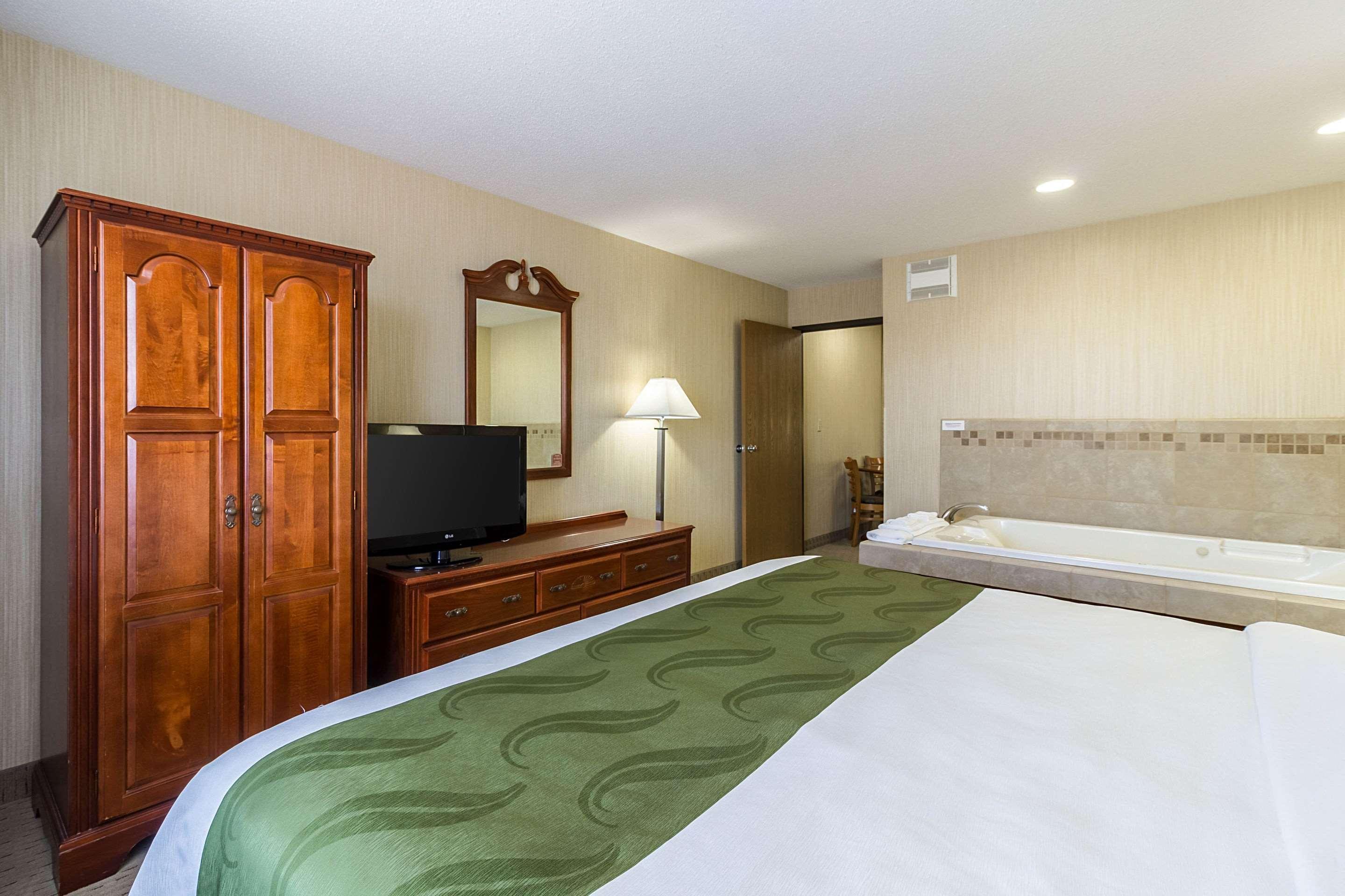 Quality Inn Marshall Mn Near University Esterno foto