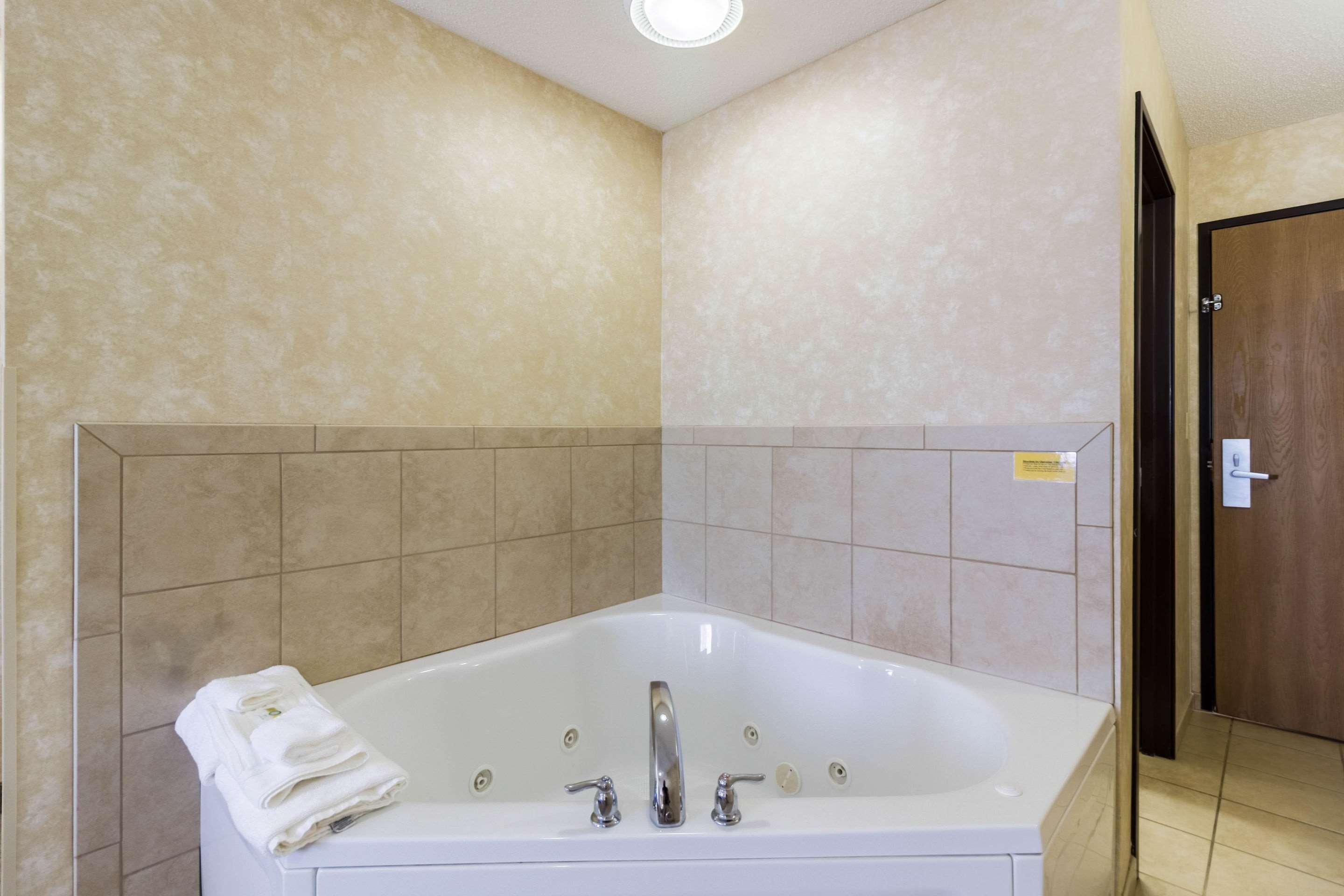 Quality Inn Marshall Mn Near University Esterno foto
