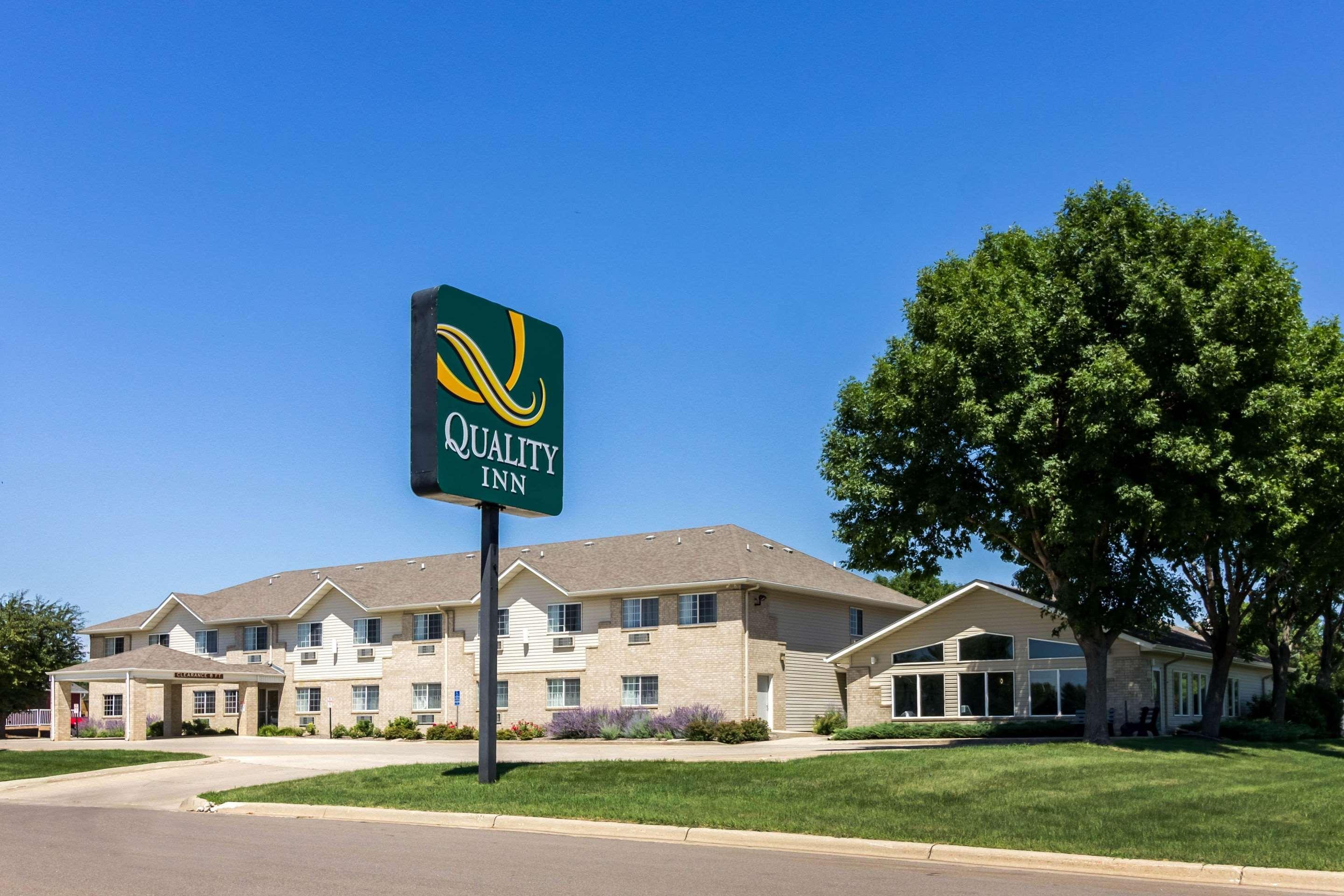 Quality Inn Marshall Mn Near University Esterno foto